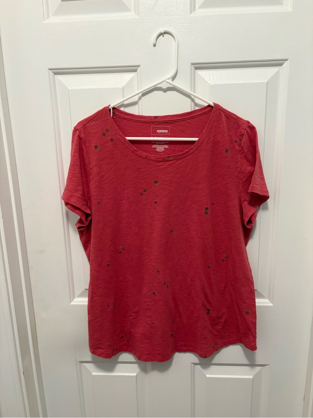 Sonoma Coral-Red Short Sleeve Tee with Subtle Dot Detail